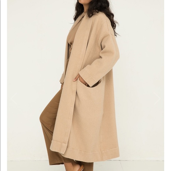 ISO Elizabeth Suzann Wool Clyde Trench XL or L - Picture 2 of 2